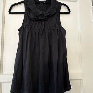 Black Sleeveless Pleated Top